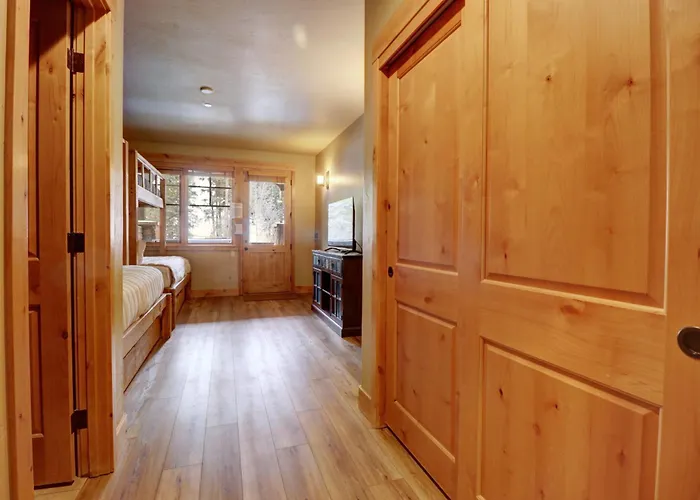 39b Union Creek Townhomes West Apartment